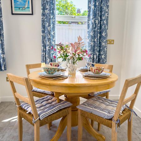 Silks Sails Harbourside Holiday Cottage Weymouth Esterno foto
